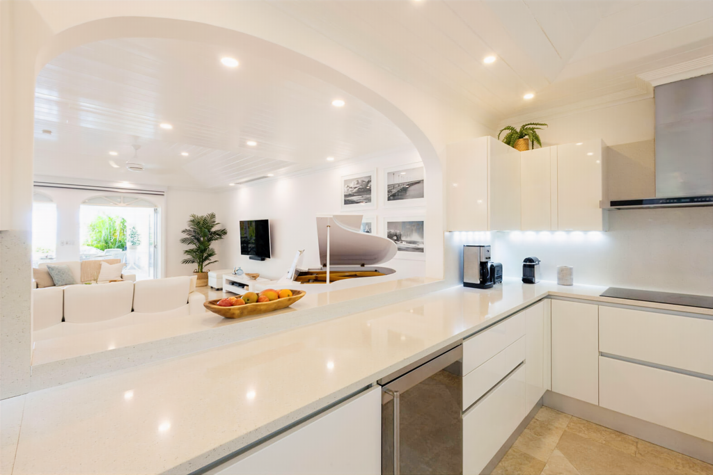 Image of Beachfront Apartment - 3 Bedrooms - 3 Bathrooms for Rental in St. James-Barbados, Image 2