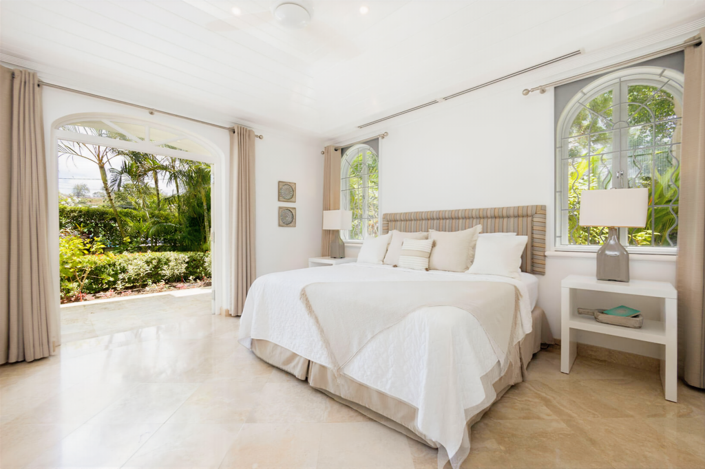 Image of Beachfront Apartment - 3 Bedrooms - 3 Bathrooms for Rental in St. James-Barbados, Image 8
