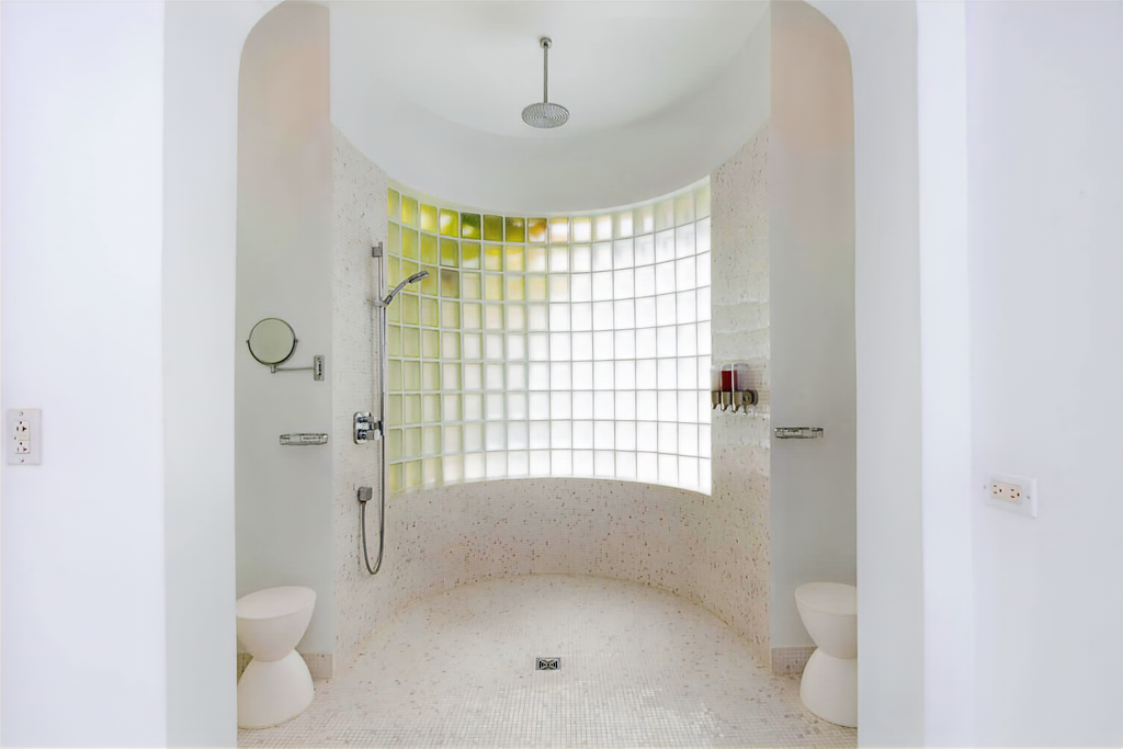 Image of Beachfront Apartment - 3 Bedrooms - 3 Bathrooms for Rental in St. James-Barbados, Image 18