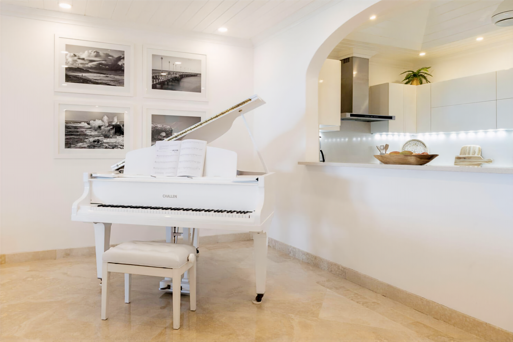 Image of Beachfront Apartment - 3 Bedrooms - 3 Bathrooms for Rental in St. James-Barbados, Image 23