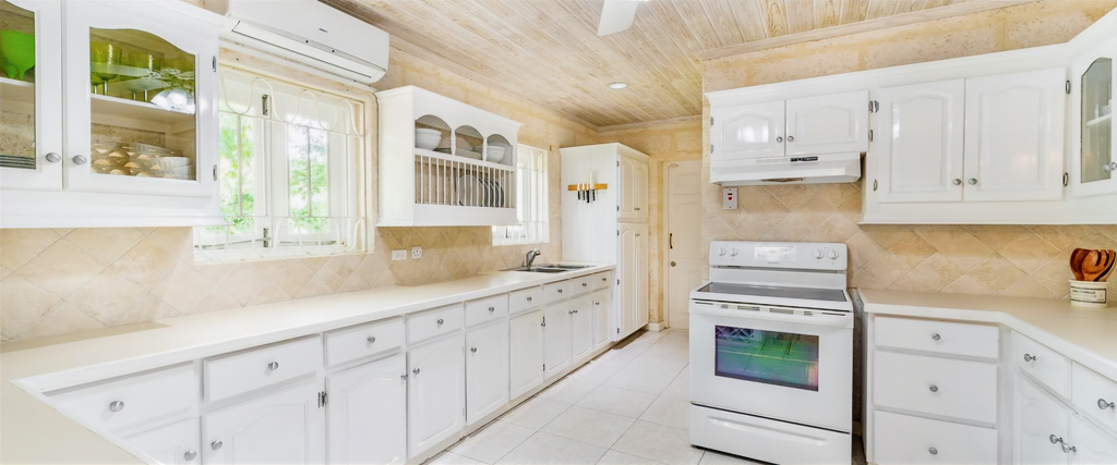 Image of Luxury Home - 3 Bedrooms - 3 Bathrooms for Rental in St. James-Barbados, Image 10