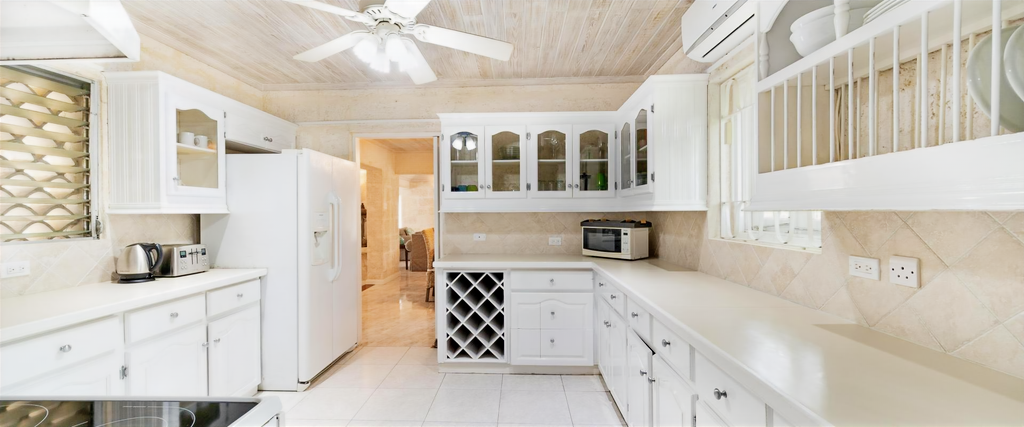 Image of Luxury Home - 3 Bedrooms - 3 Bathrooms for Rental in St. James-Barbados, Image 11