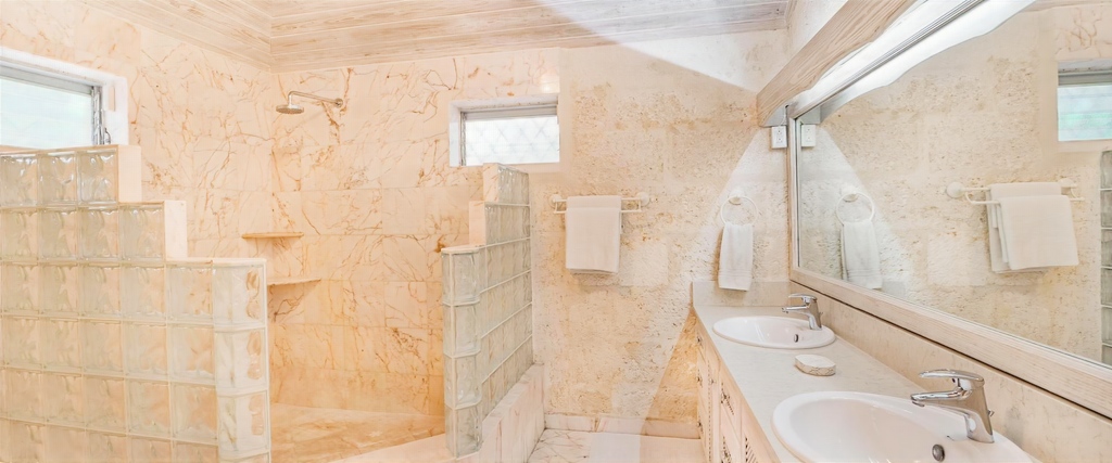 Image of Luxury Home - 3 Bedrooms - 3 Bathrooms for Rental in St. James-Barbados, Image 14