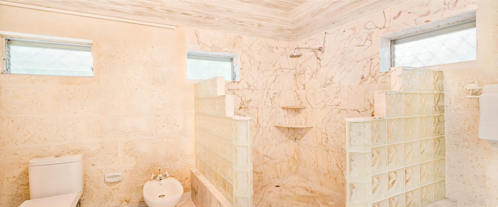 Image of Luxury Home - 3 Bedrooms - 3 Bathrooms for Rental in St. James-Barbados, Image 15